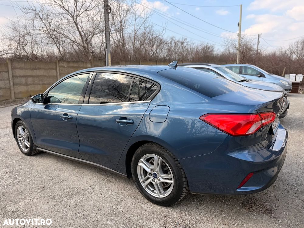 Ford Focus 1.0 EcoBoost Trend Edition - 4