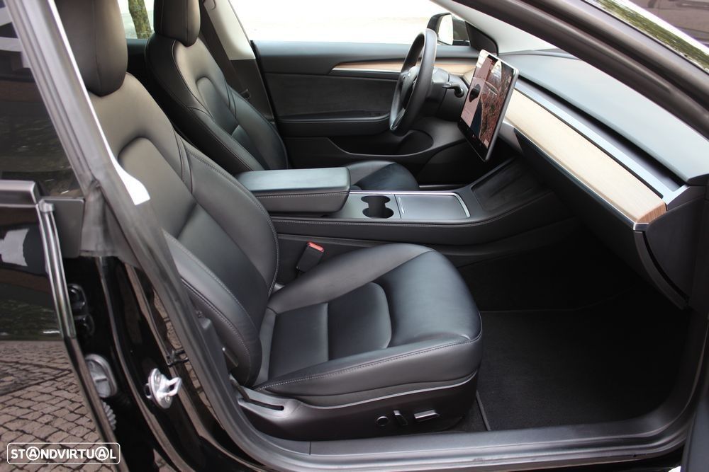 Tesla Model 3 Performance Dual Motor AWD - 24