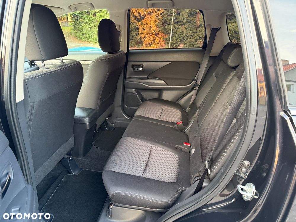 Mitsubishi Outlander - 15