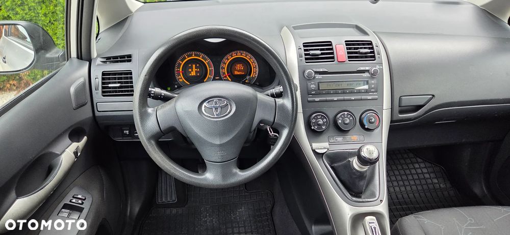 Toyota Auris 1.33 VVT-i Life - 30