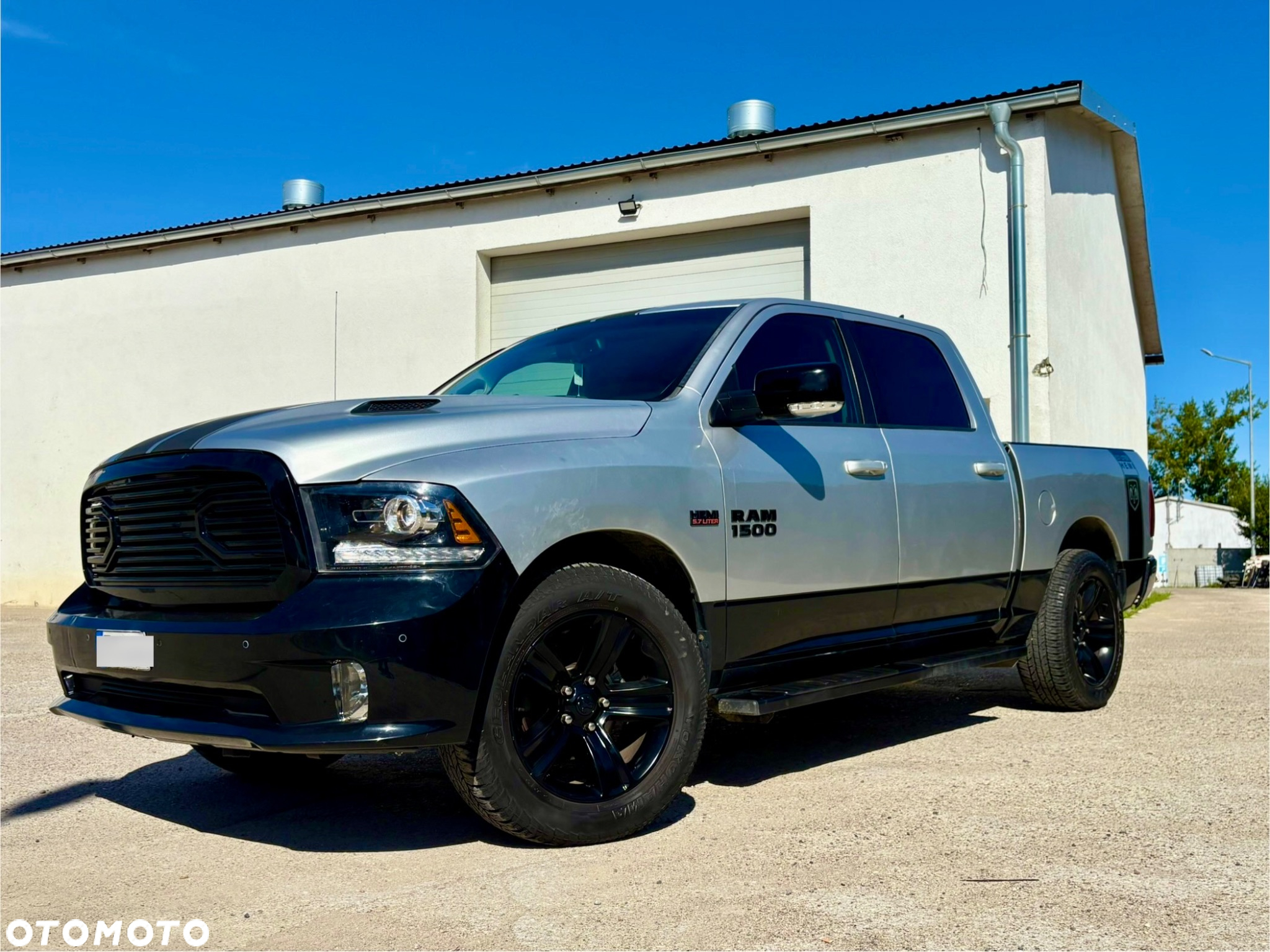 Dodge RAM 1500 5.7 4x4 - 2