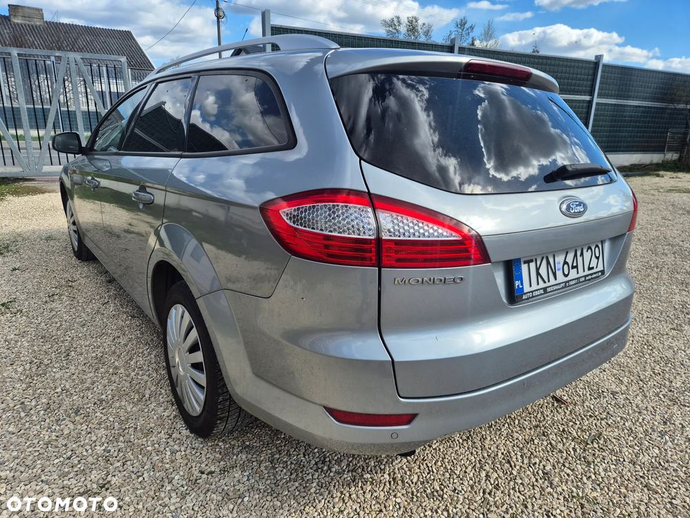 Ford Mondeo 2.0 TDCi Ambiente - 3