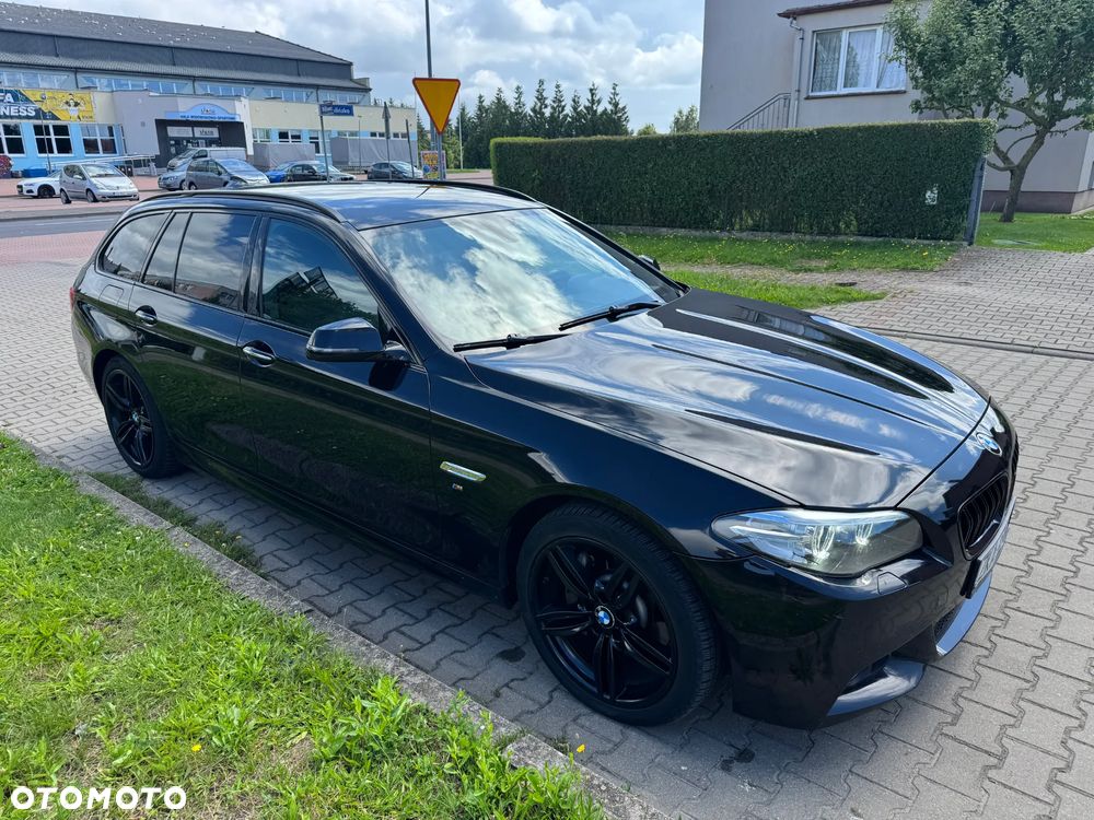 BMW Seria 5 525d xDrive - 15