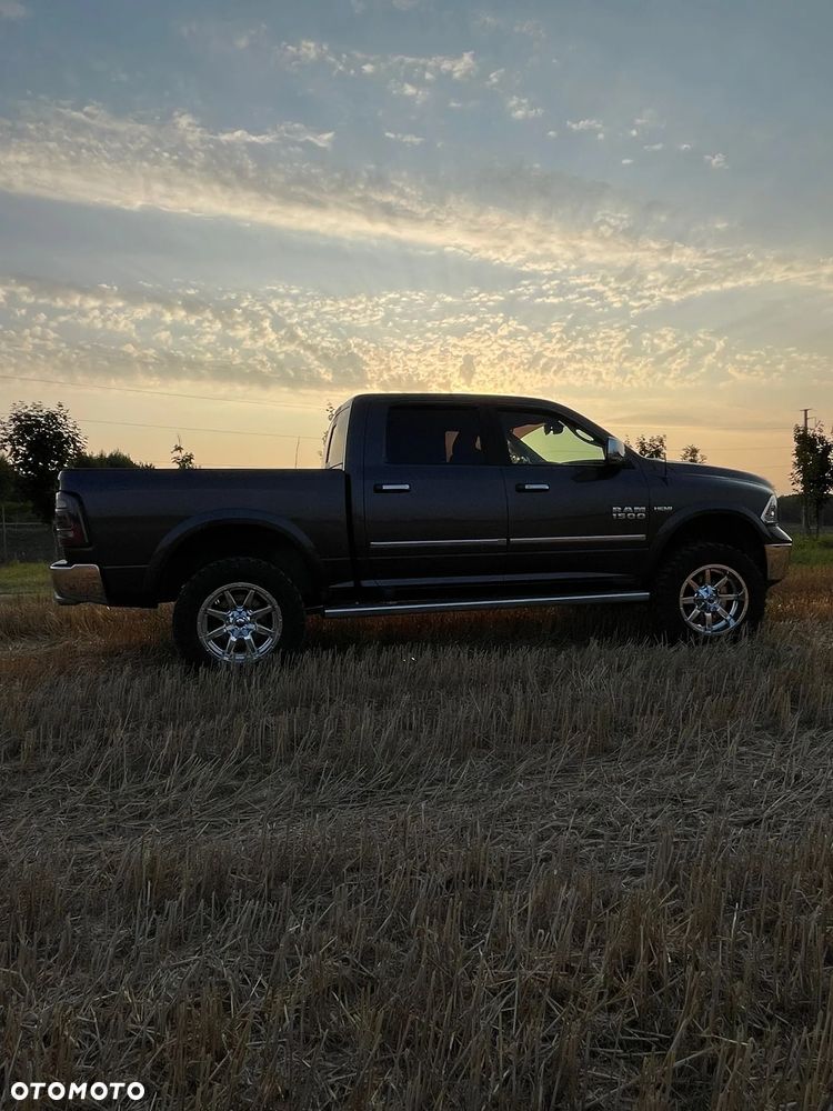 Dodge RAM 1500 5.7 4x4 - 8