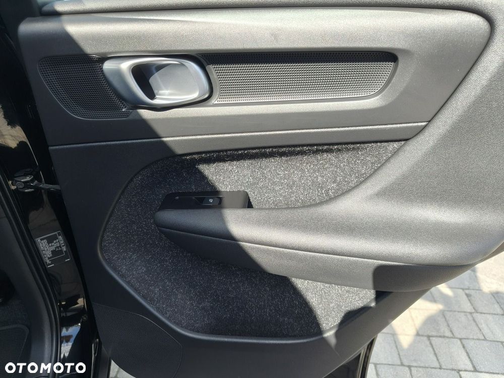 Volvo XC 40 82kWh Recharge Twin AWD Plus - 27
