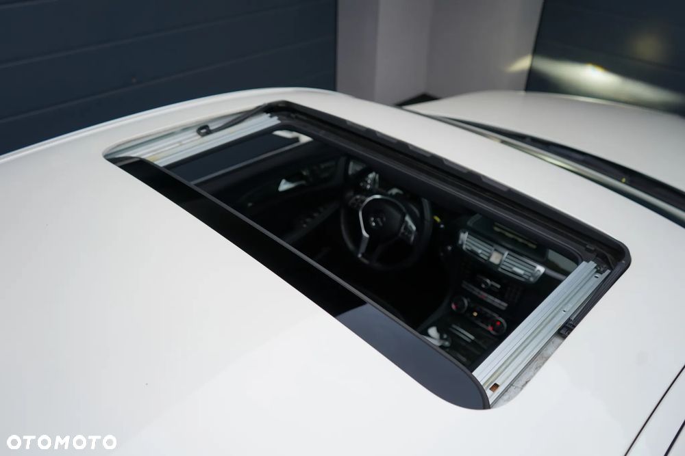 Mercedes-Benz CLS 350 BlueEff - 29