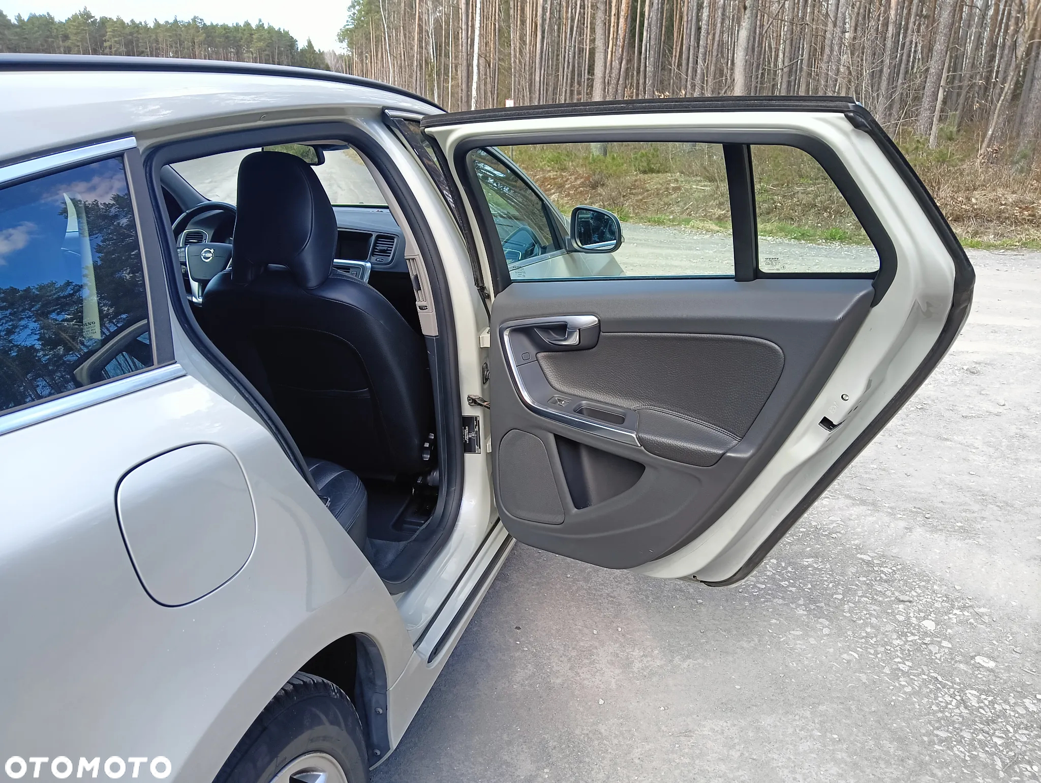 Volvo V60 D3 Summum - 12