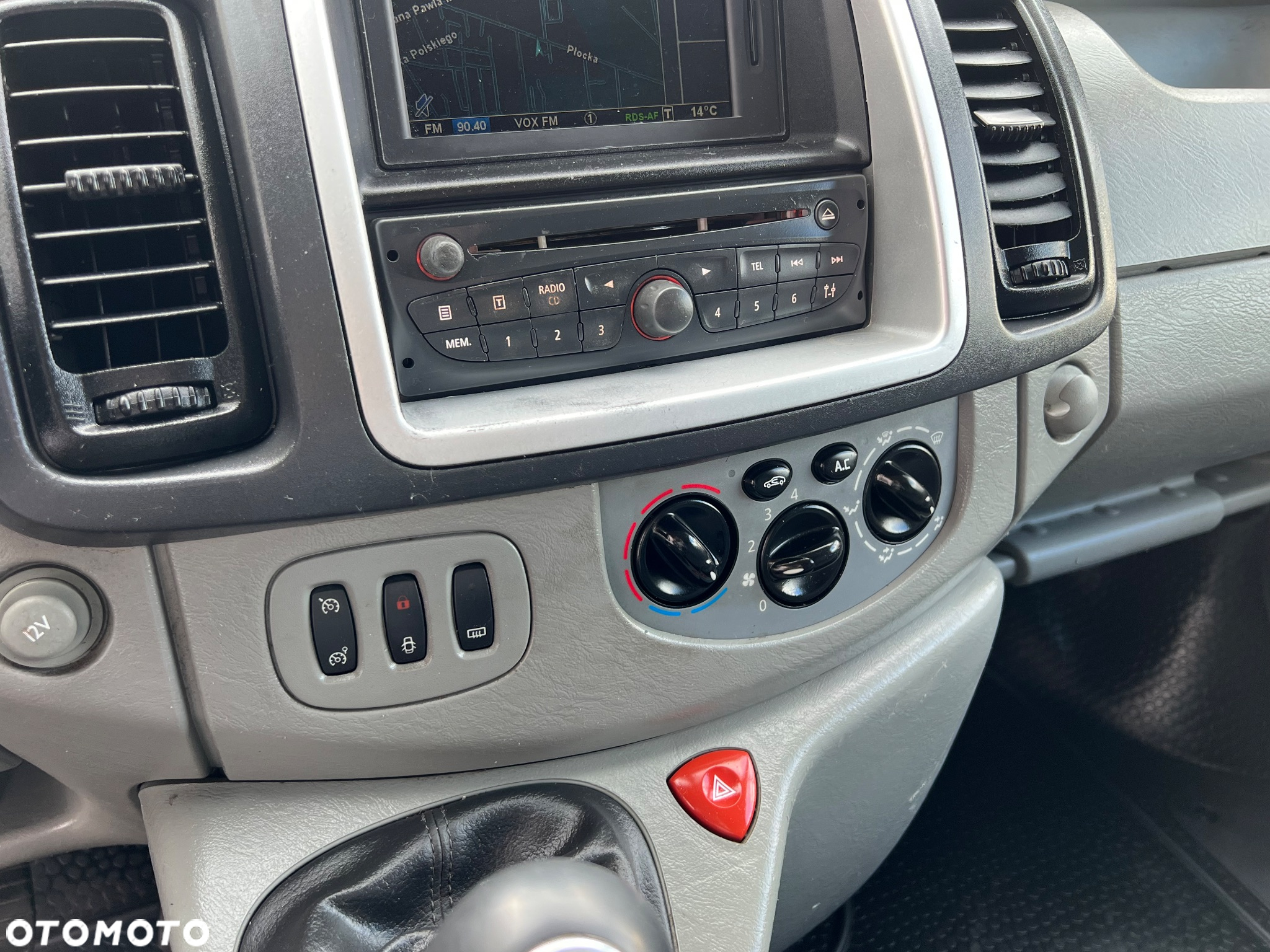 Opel VIVARO - 32