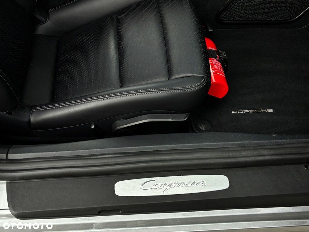 Porsche 718 Cayman - 35