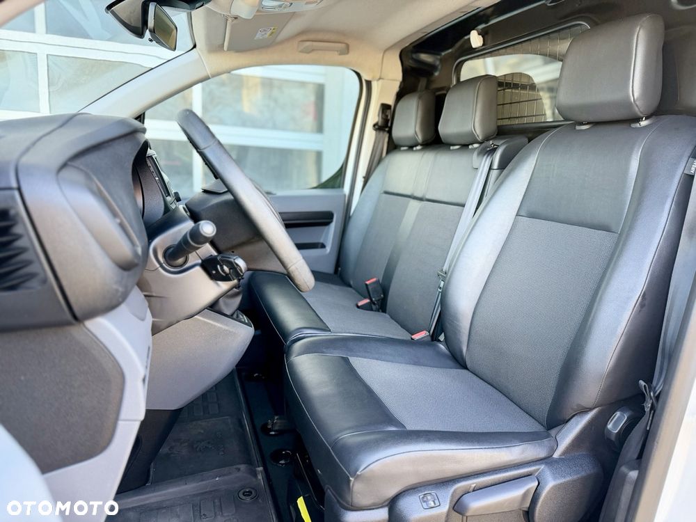 Peugeot Expert Plus - 8