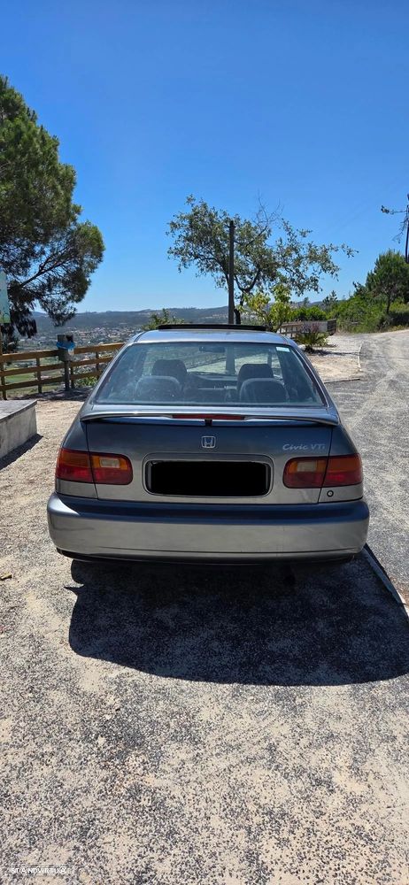 Honda Civic 1.6 VTi - 2