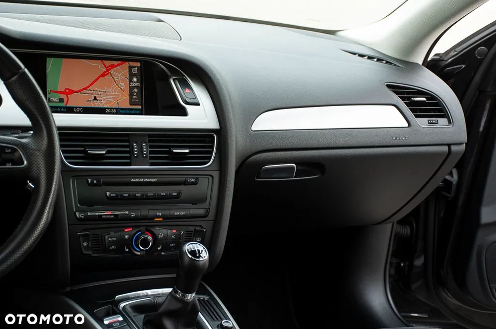 Audi A4 Limousine 2.0 TDI DPF Ambiente - 28
