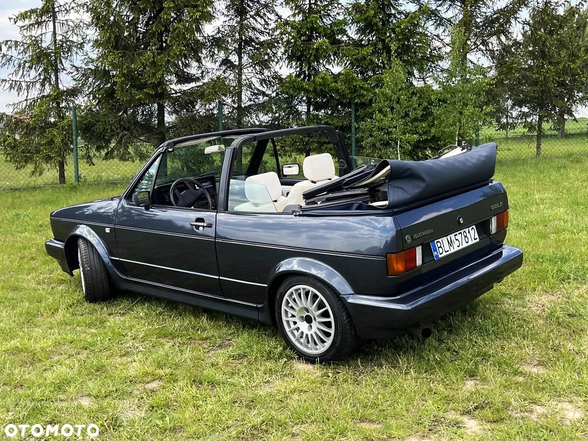 Volkswagen Golf - 2
