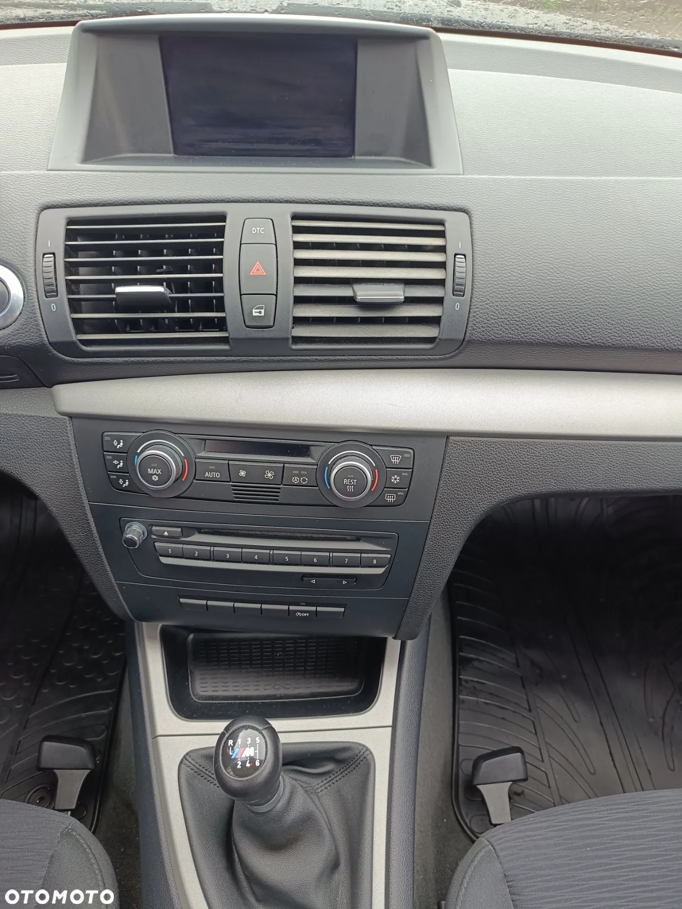 BMW Seria 1 118d Sport Line - 32