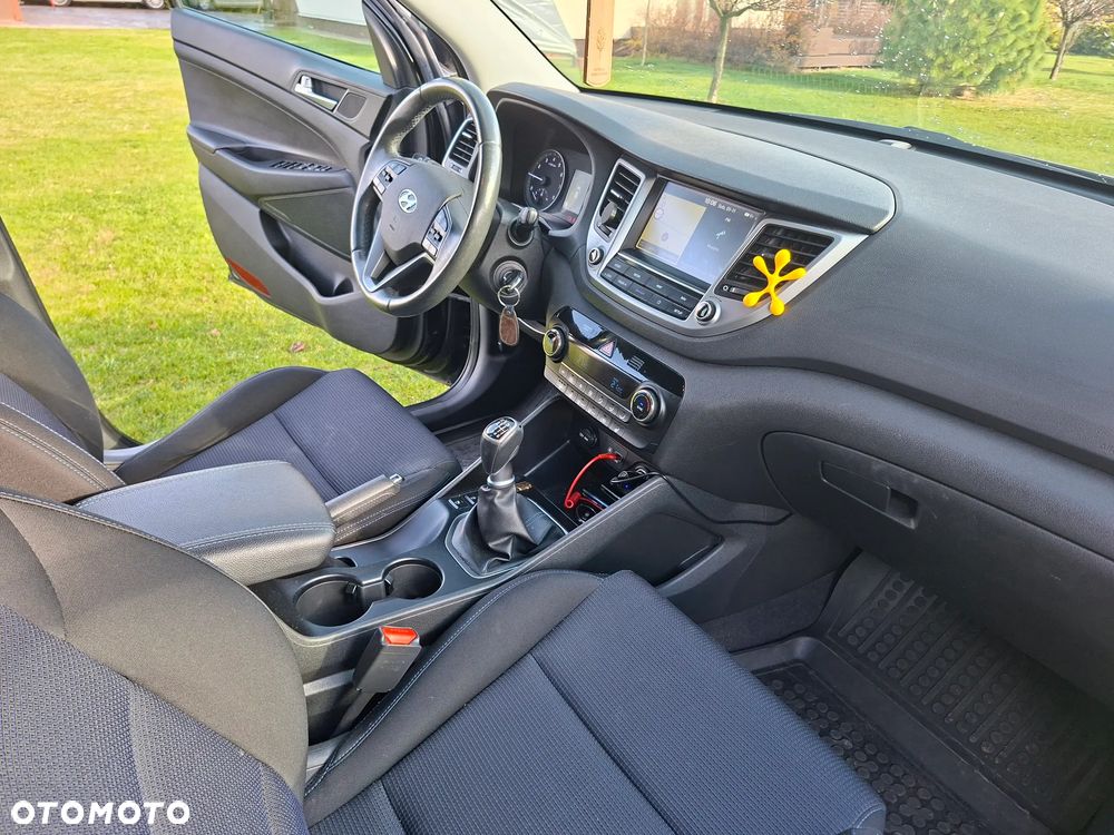 Hyundai Tucson 1.6 GDI BlueDrive Style 2WD - 18