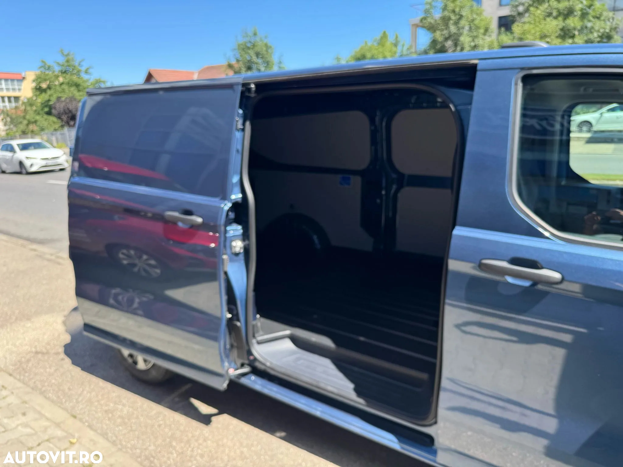 Ford Transit Custom Van 320L - 17