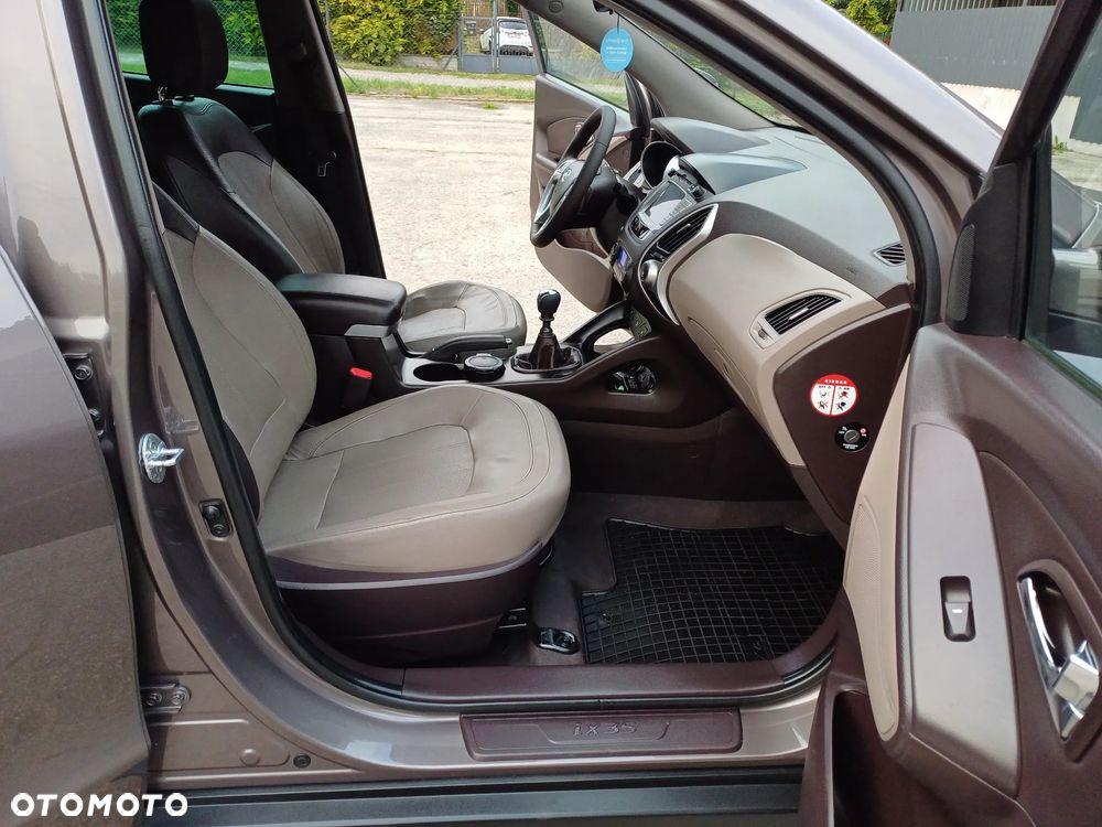 Hyundai ix35 2.0 CRDi 4WD Premium - 14