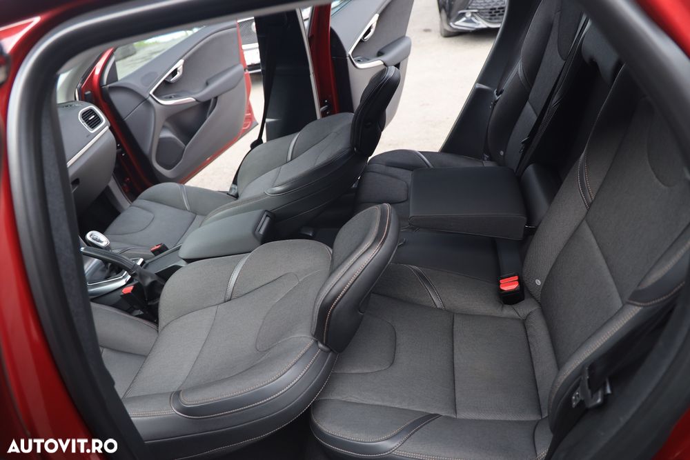 Volvo V40 Cross Country D2 - 10