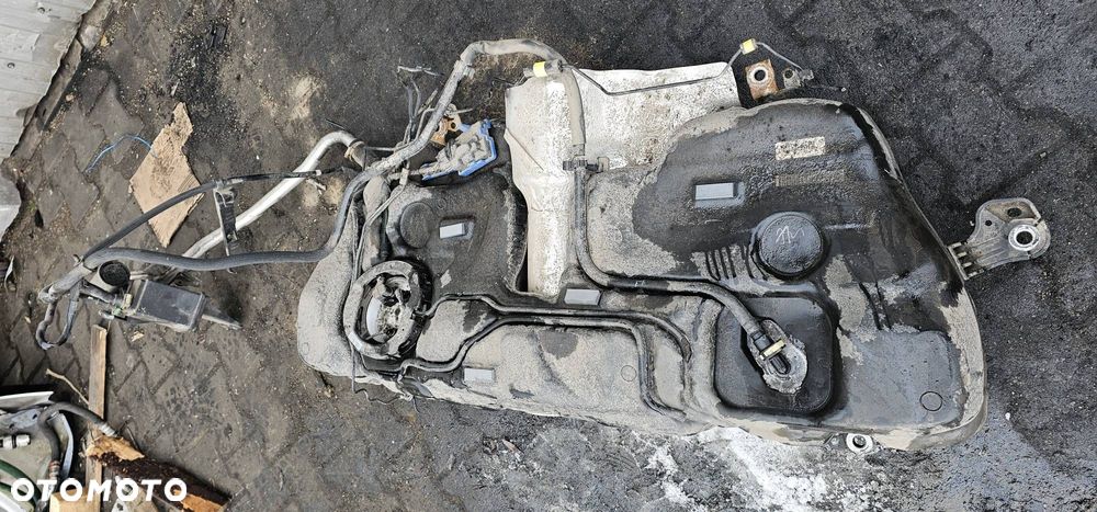 ZBIORNIK PALIWA VOLVO V60 II 647010057 2.0T - 3