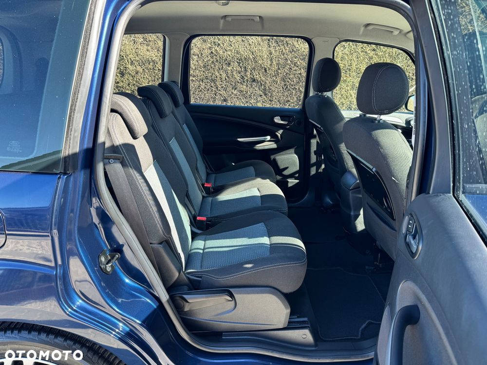 Ford Galaxy - 9
