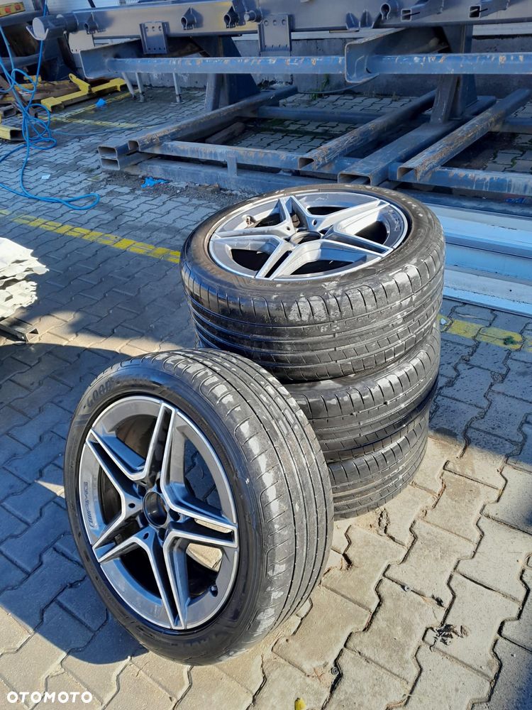 Mercedes-Benz Klasa E - 27