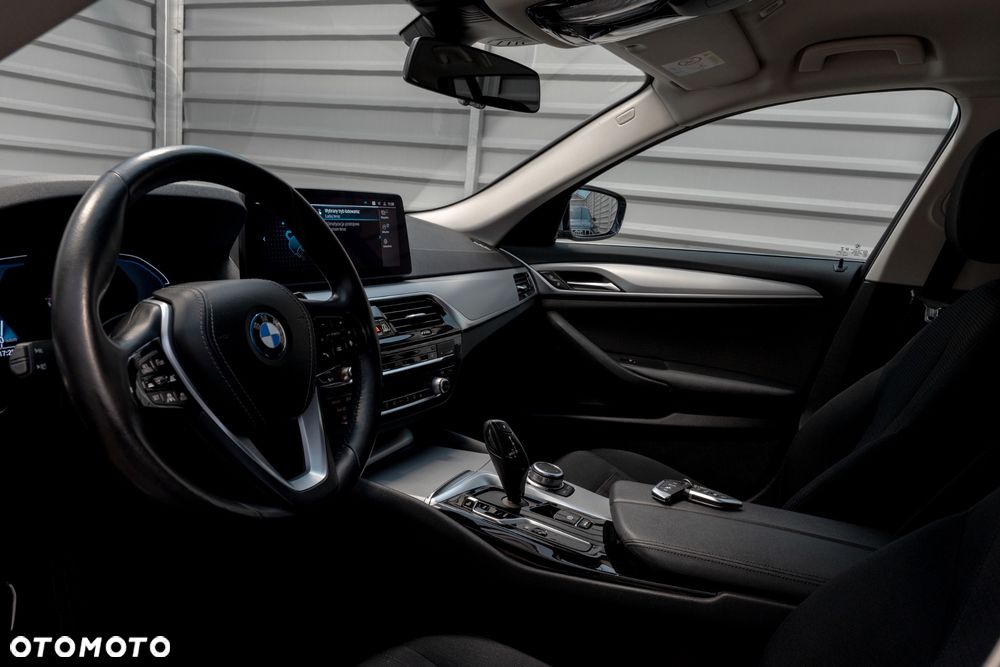 BMW Seria 5 520i mHEV Business Edition - 23