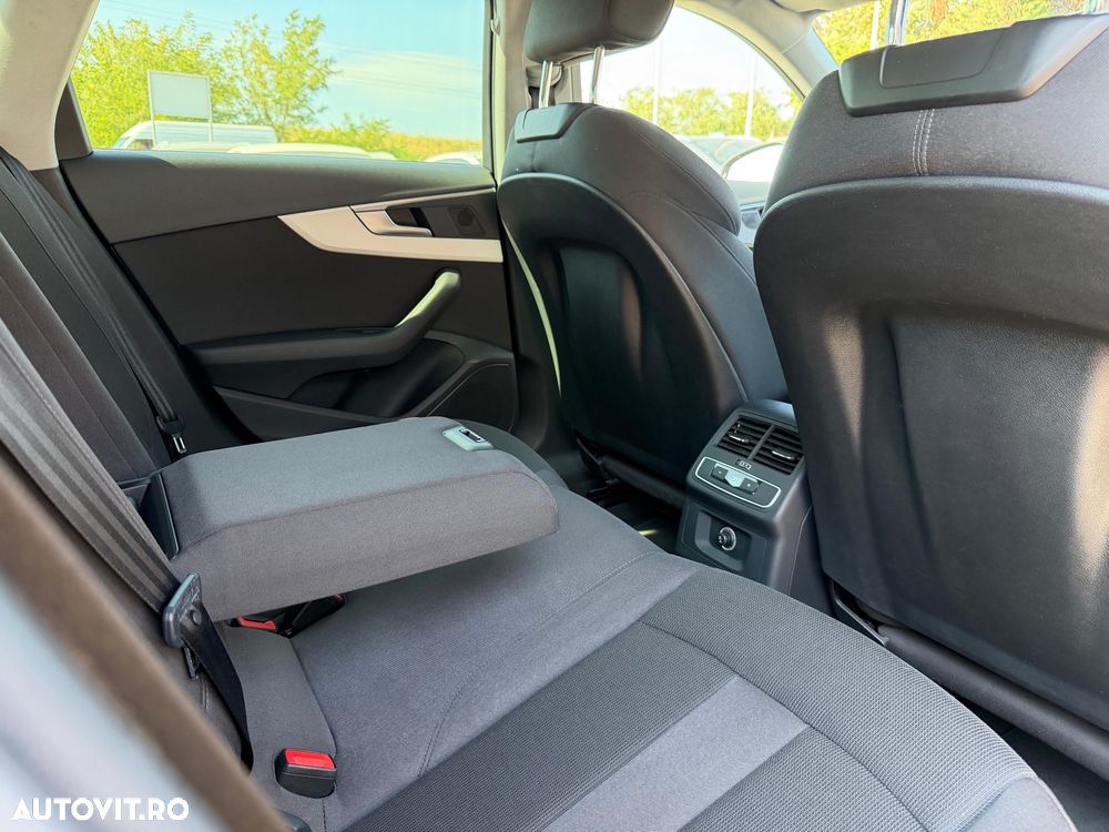 Audi A4 Avant 2.0 40 TFSI MHEV S tronic S Line - 9
