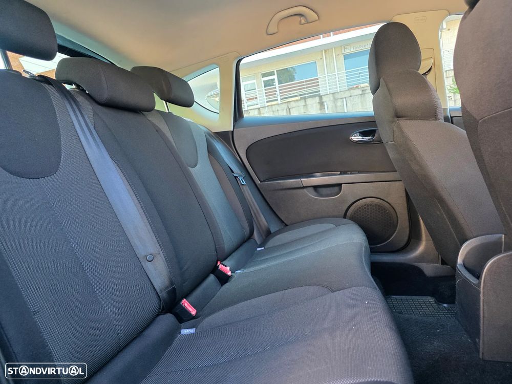 SEAT Leon 2.0 TDI DPF FR - 11