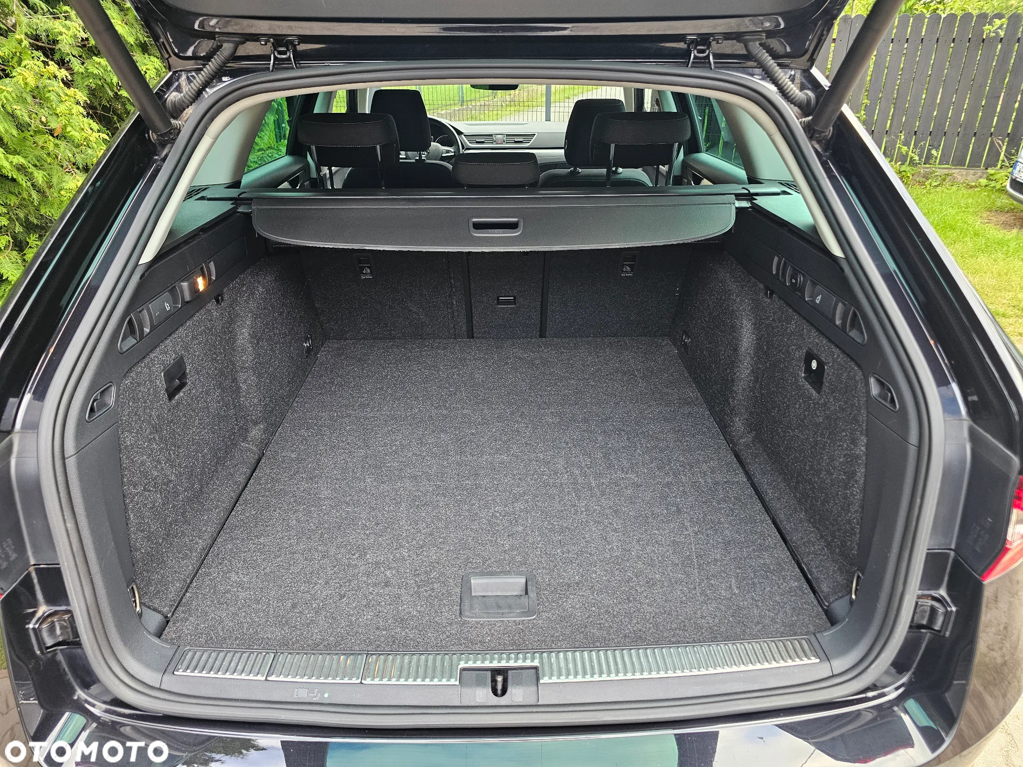 Skoda Superb 2.0 TDI DSG Style - 26