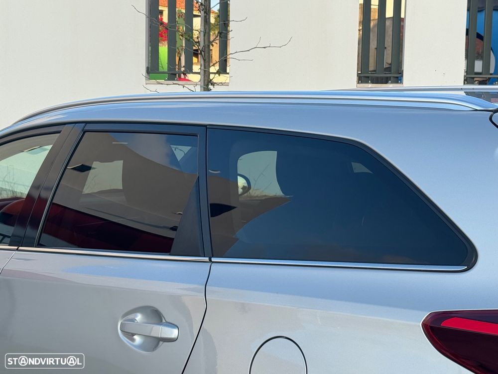 Toyota Auris Touring Sports 1.2T Comfort+Pack Sport - 9