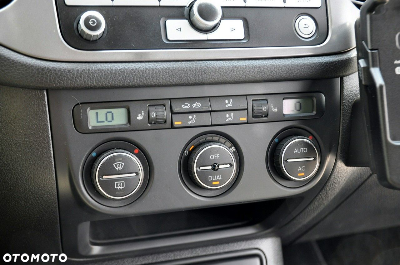 Volkswagen Tiguan - 31