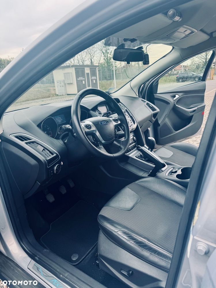 Ford Focus 1.6 EcoBoost Titanium - 12