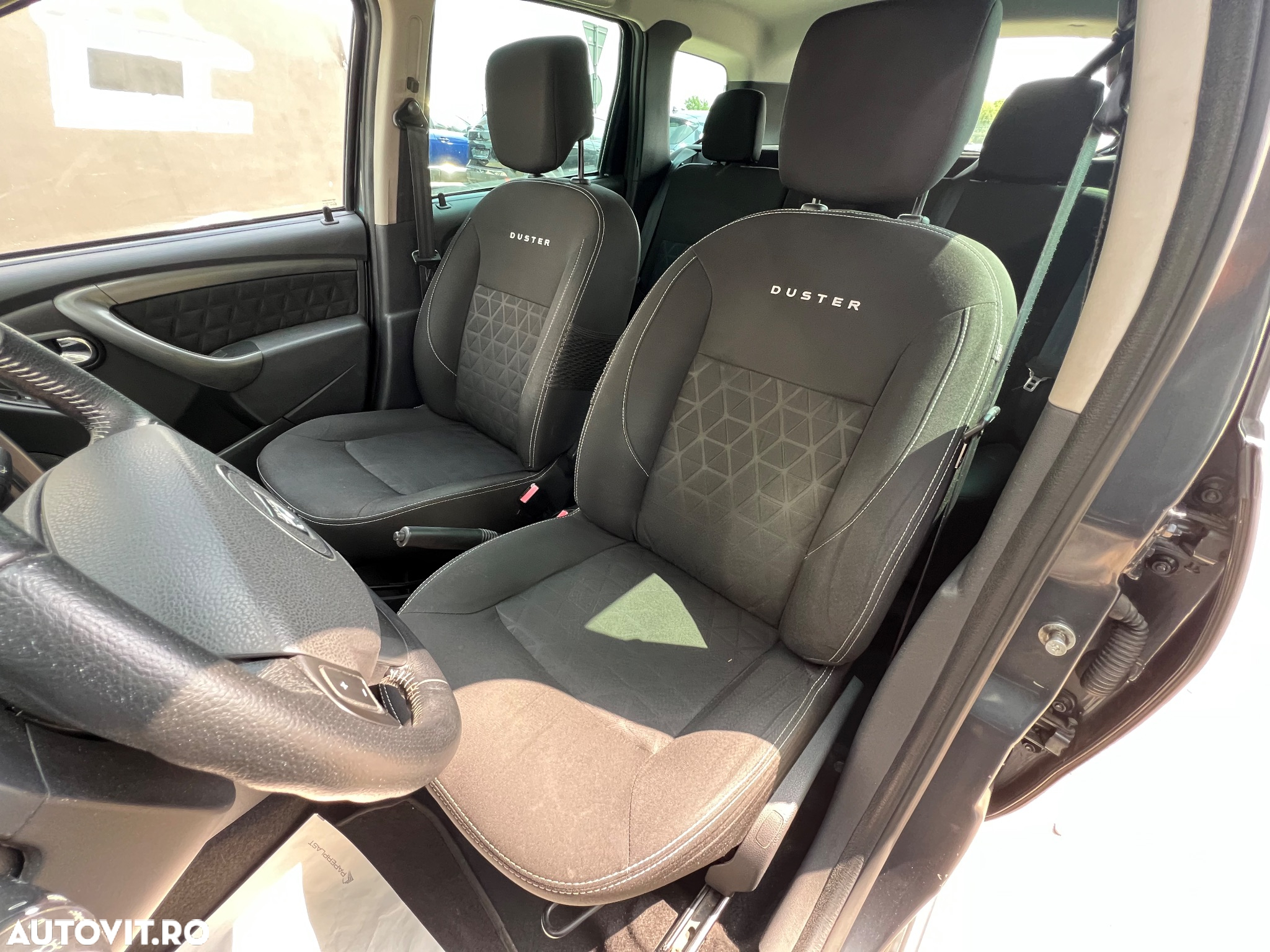 Dacia Duster 1.5 dCi 4x4 Prestige - 12