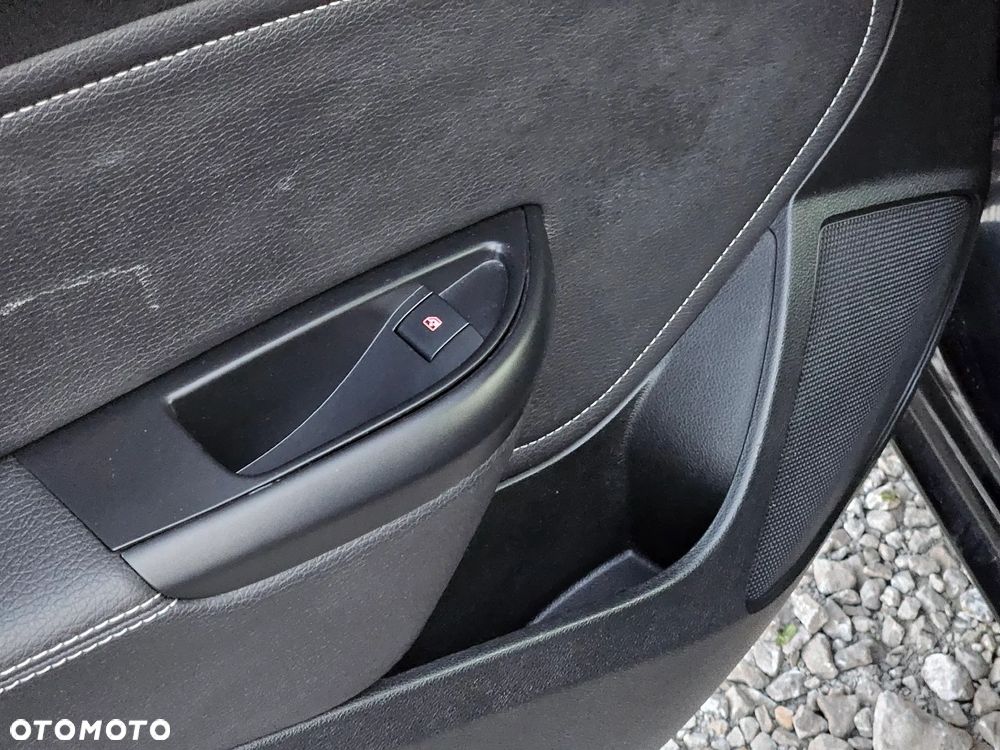 Opel Astra 1.4 T Essentia - 26