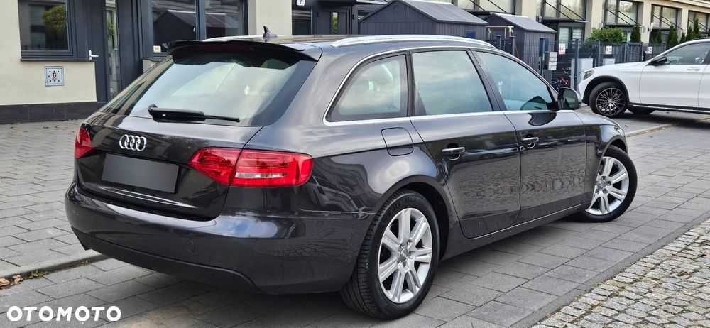 Audi A4 Avant - 22