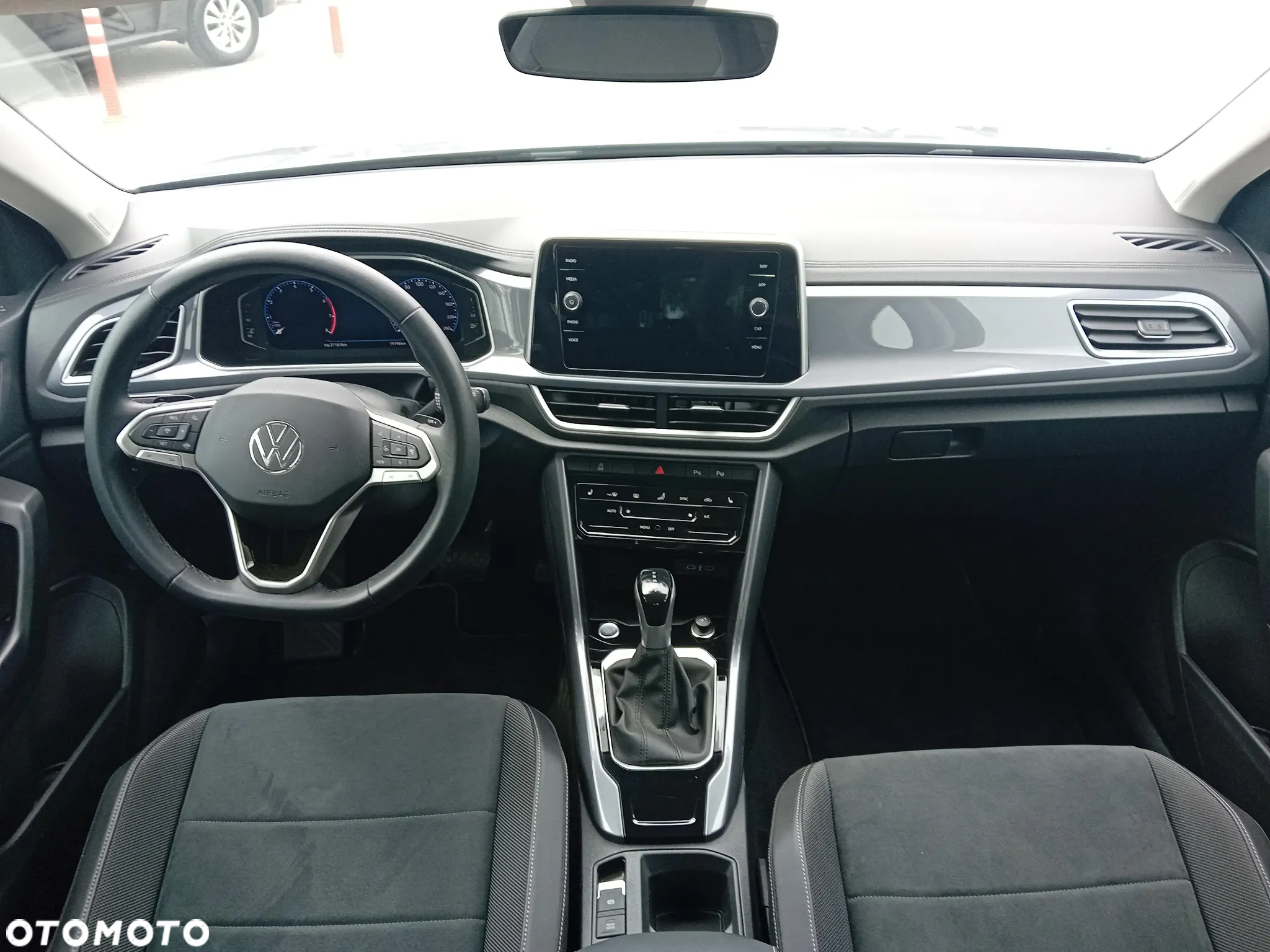 Volkswagen T-Roc 1.5 TSI Style DSG - 26