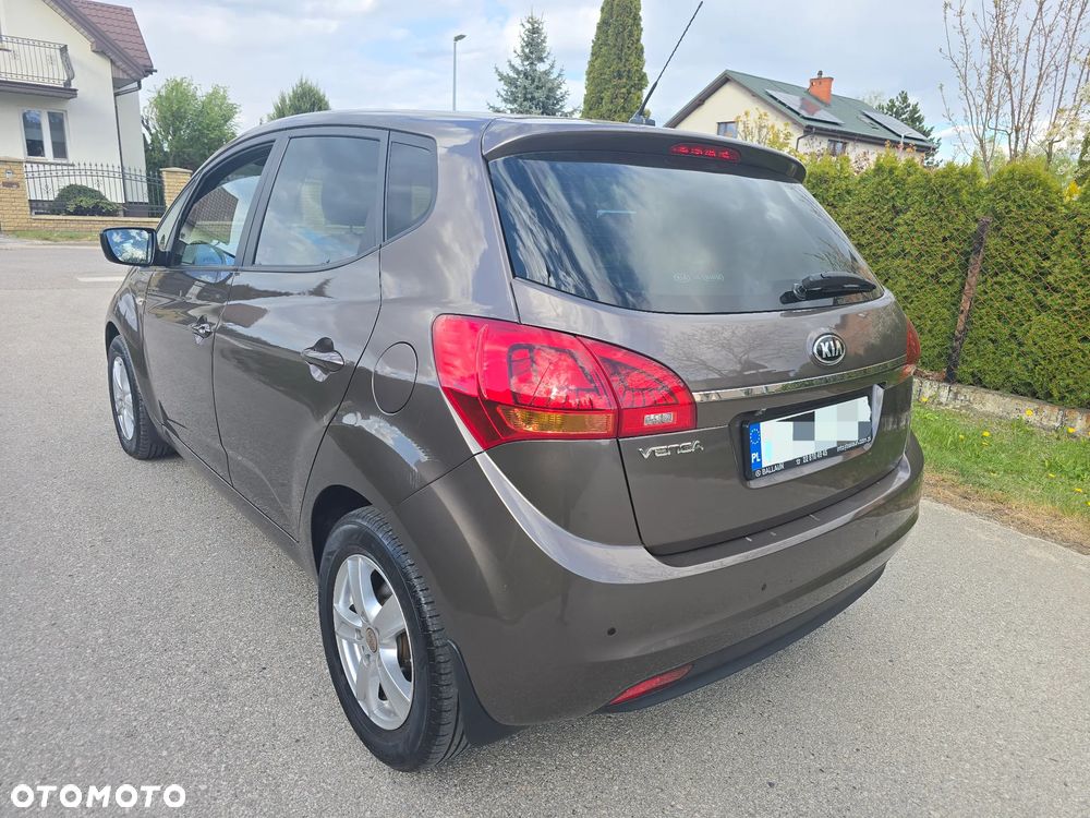 Kia Venga 1.4 Business Line - 24