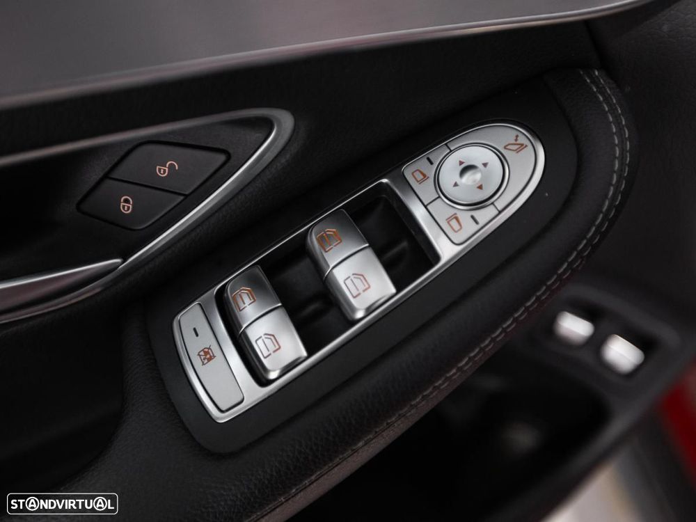 Mercedes-Benz GLC 250 4Matic 9G-TRONIC AMG Line - 18