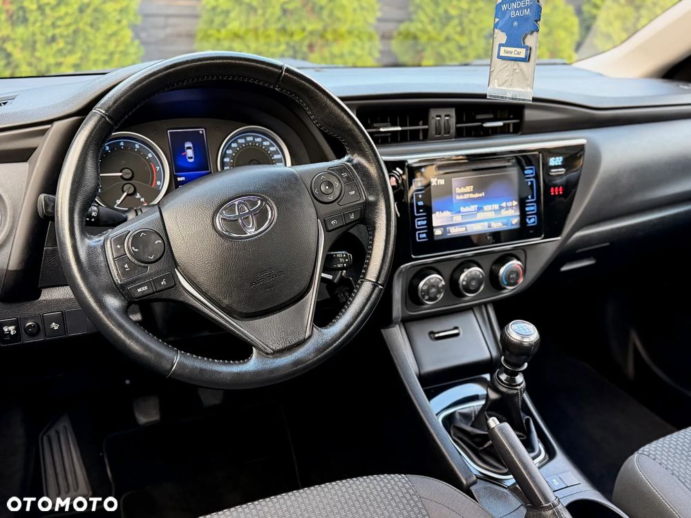 Toyota Corolla 1.6 Comfort - 10
