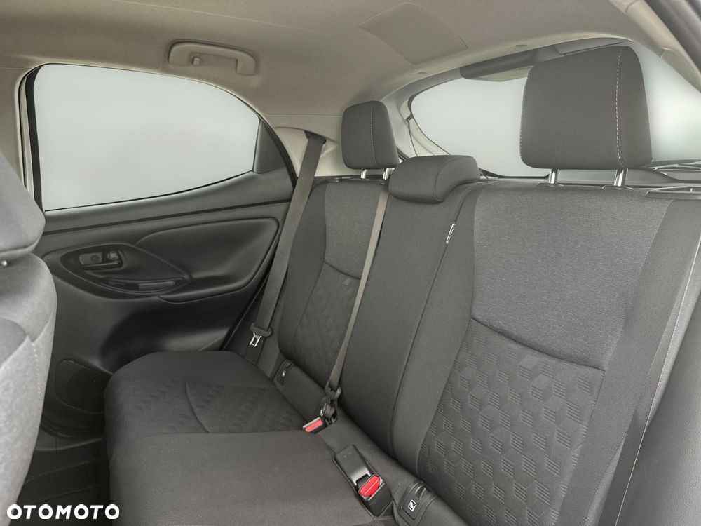 Toyota Yaris Hybrid 1.5 Style - 13