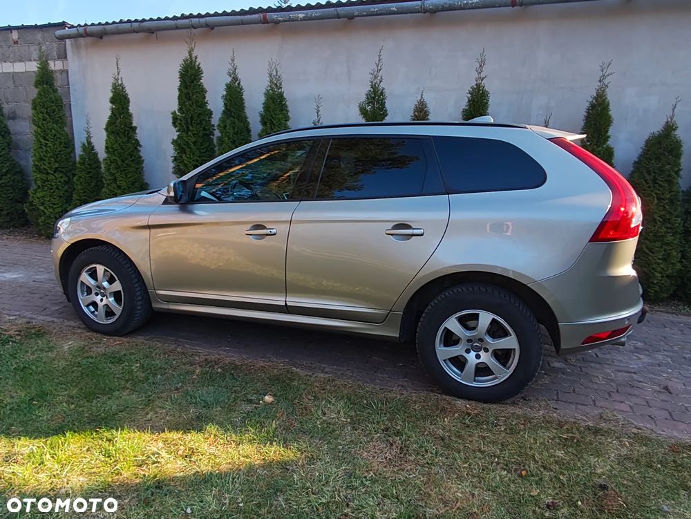Volvo XC 60 - 4