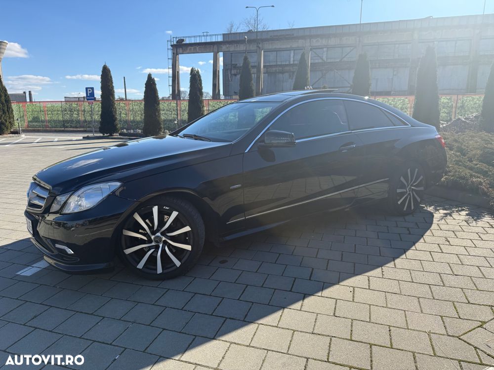 Mercedes-Benz E - 25