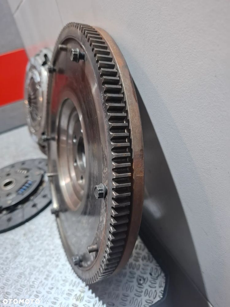 Sprzęgło kompletne Volkswagen Skoda Audi Seat 2012 rok 1,2 tsi nr 03F105273 SACHS - 2