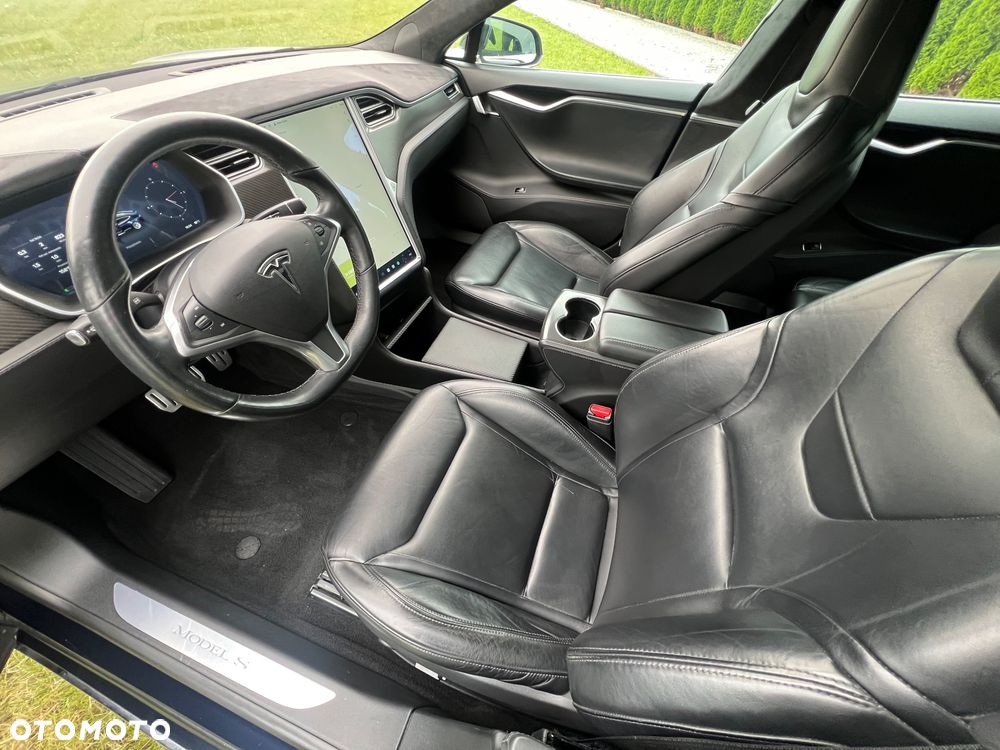 Tesla Model S Performance - 31