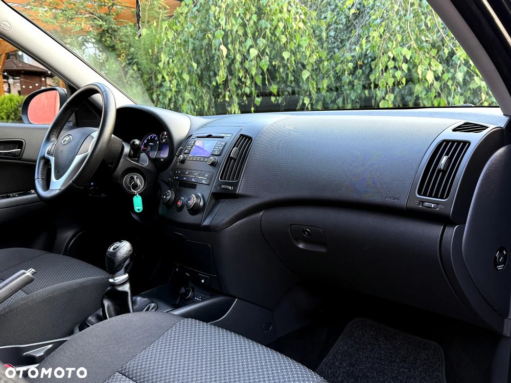 Hyundai i30 1.4 Comfort - 24