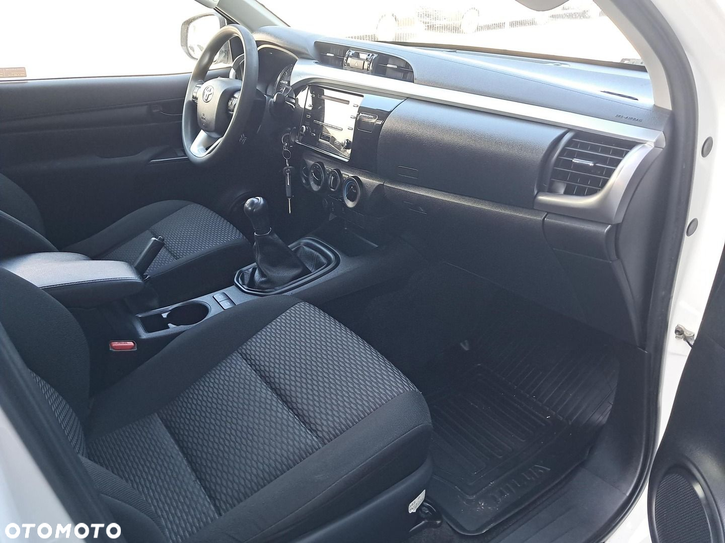 Toyota Hilux 2.4 D-4D Double Cab DLX 4x4 - 12