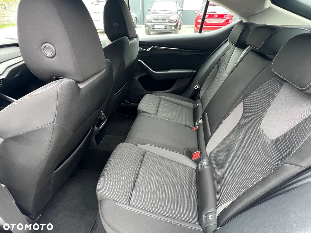Skoda Octavia 2.0 TDI DSG Ambition - 17