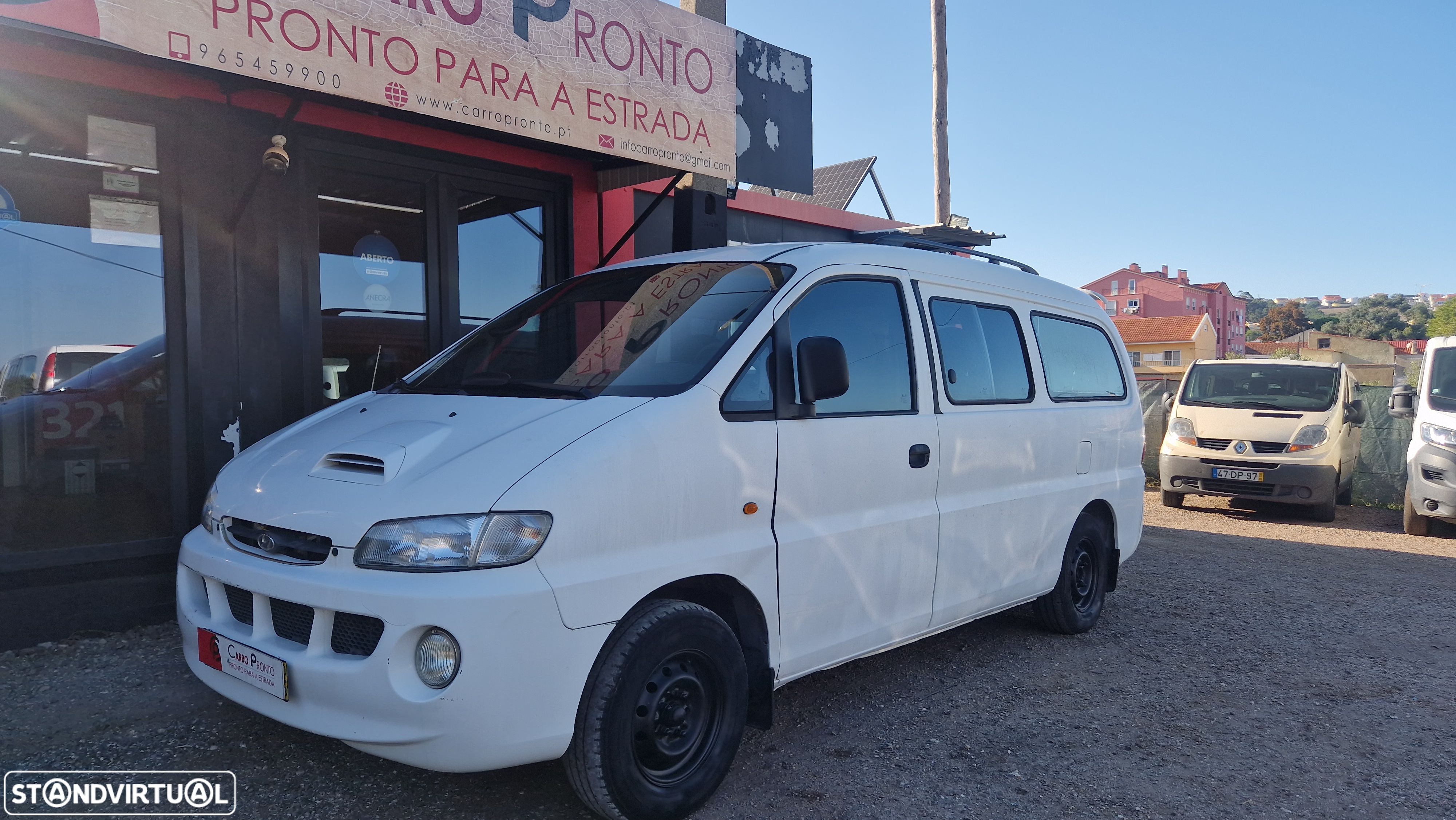 Hyundai H-1 Starex - 1