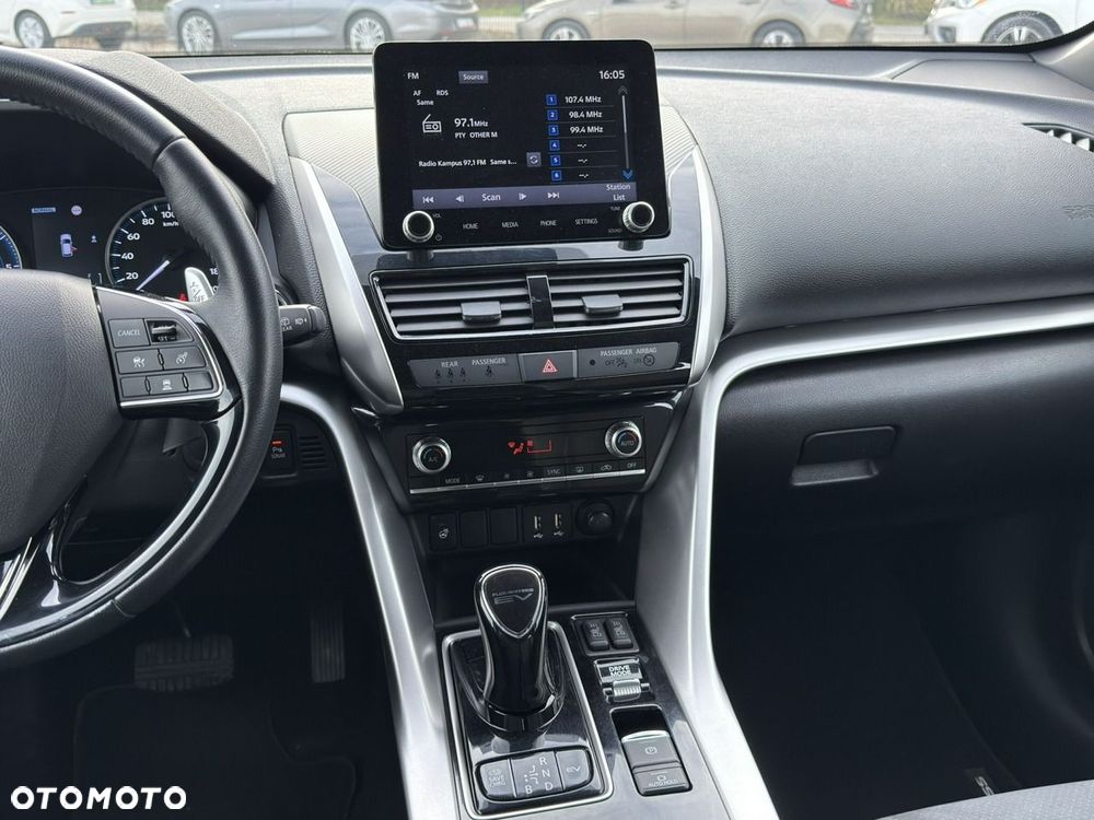 Mitsubishi Eclipse Cross - 28
