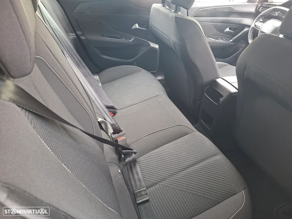 Peugeot 308 1.5 BlueHDi Active Pack EAT8 — fotografia 16